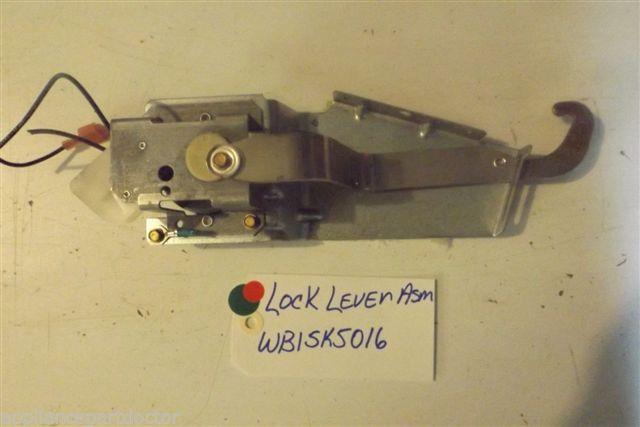 GE STOVE WB15K5016 Lock Lever used part GE STOVE WB15K5016 Lock Lever used part